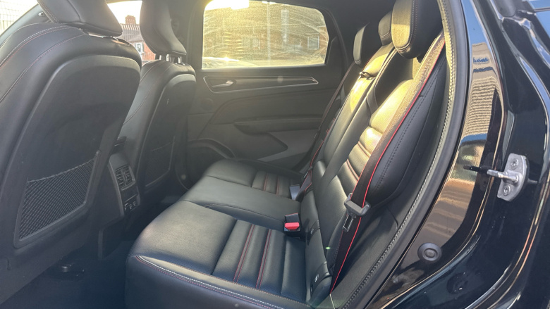 Renault Arkana 1.6 E-TECH Hybrid 145 R.S. Line 5dr Auto Hybrid Estate